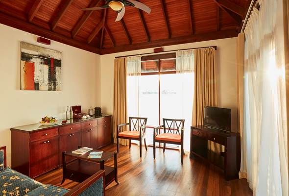 Olhuveli Prestige Jacuzzi Water Villa Livingroom