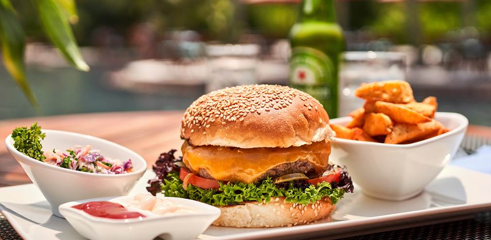 Jungali Pool Bar Burger