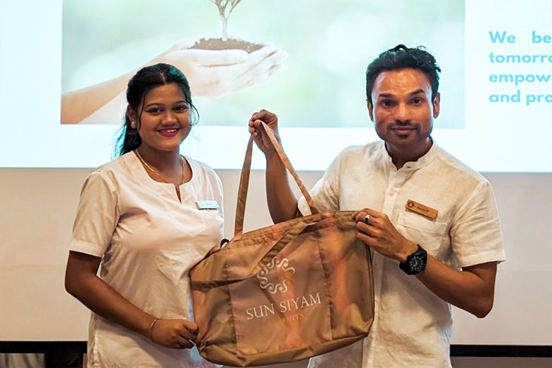 Iru-Fushi's-Eco-Friendly-Shopping-Bags