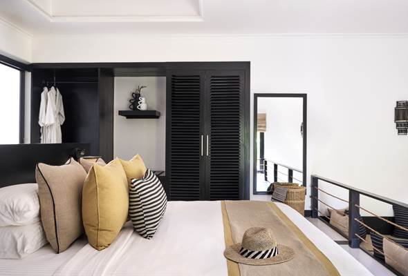 Garden Pavilion with Pool - bedroom