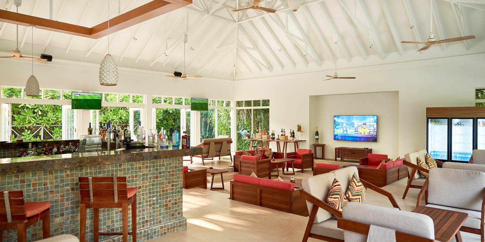 Siyam World Kulhivaru Sports Bar Interior 2