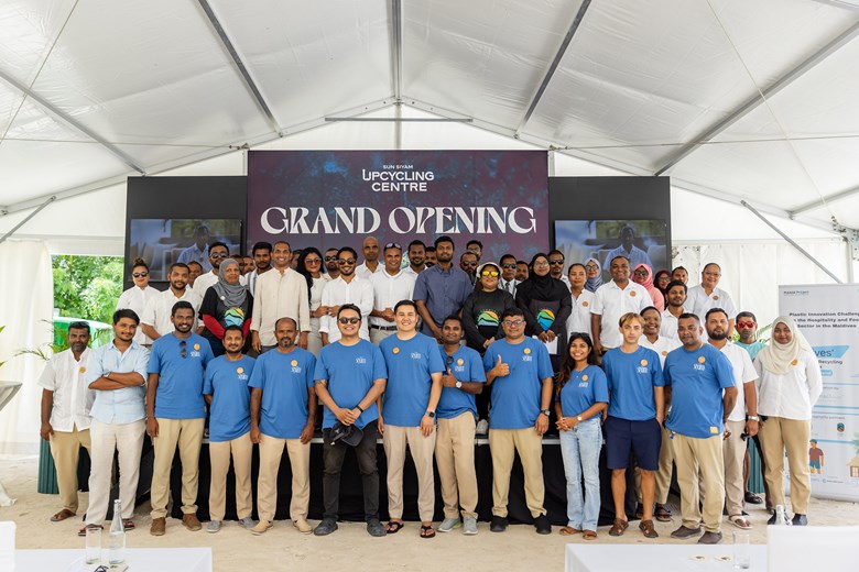 SIyam World Maldives & Clean Maldives team