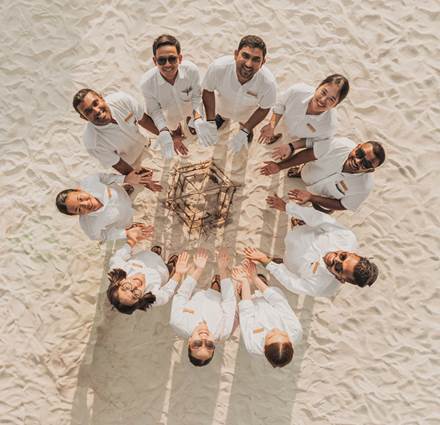 Sun Siyam Iru Fushi Team - Sun Siyam Iru Fushi Marks Earth Day With Creativity And Coral Conservation
