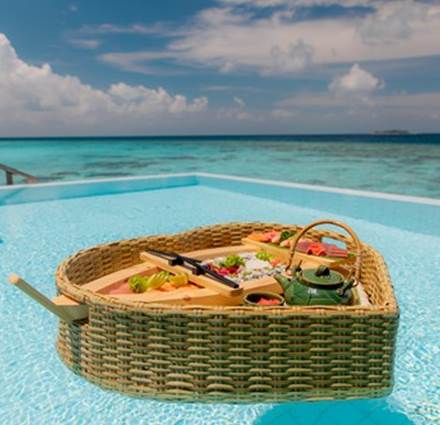 Sushi Sashimi Floating Delights 8 R