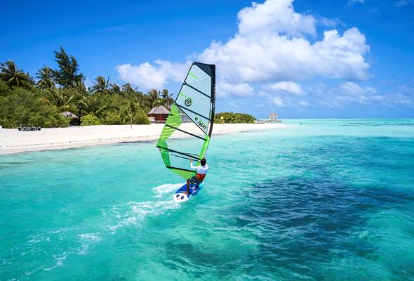 Olhuveli Watersports Windsurf