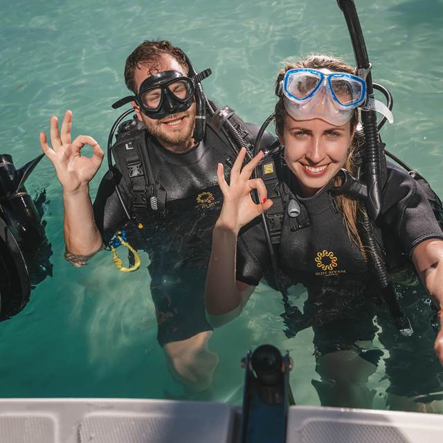 Scuba Diving at Vilu Reef_1