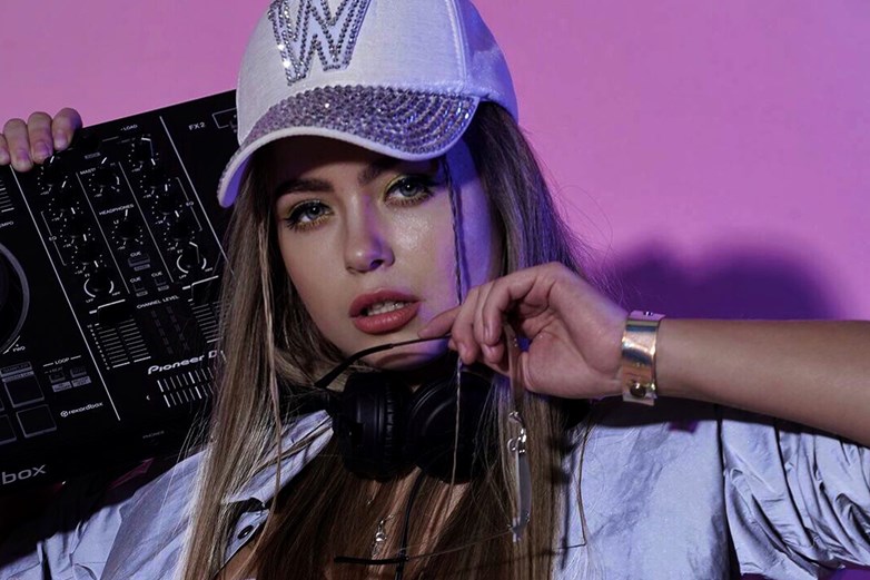 DJ Tayla Moss at Siyam World Maldives