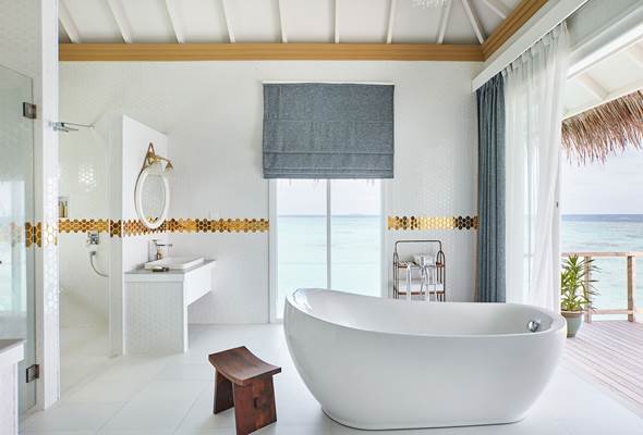 Grand Ocean Suite Bathroom_1