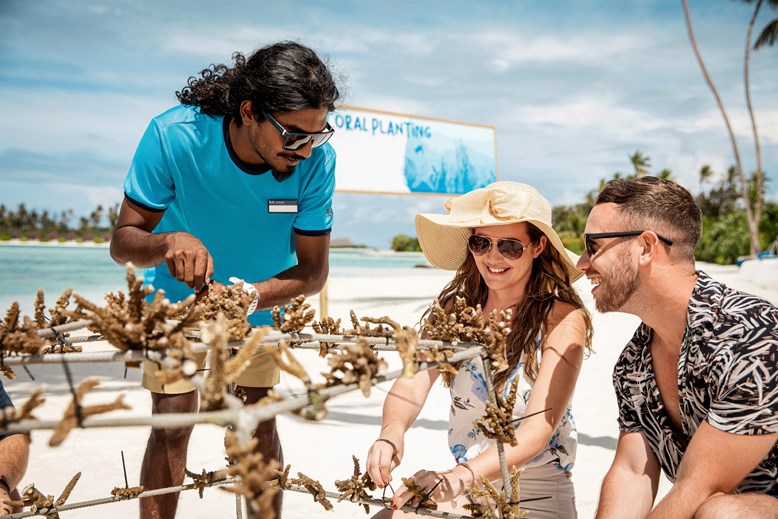 Coral Planting Olhuveli