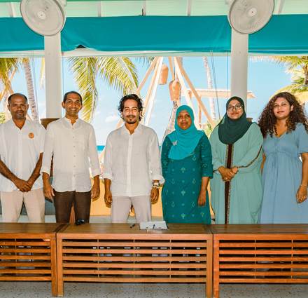 Siyam World Joins Forces with Cleanmaldives