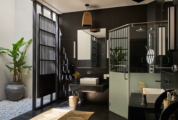GARDEN PAVILION BATHROOM