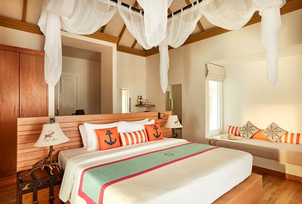 Dolphin Suite Interior_1