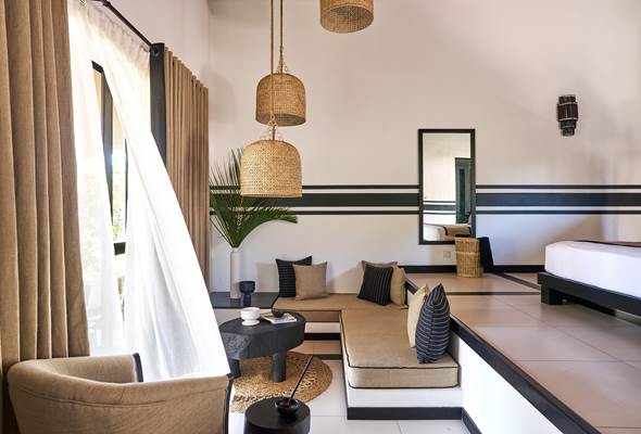 2BR Grand Beach Pavilion With Pool - Living Area