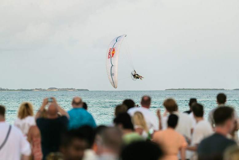 Siyam World Redbull Paramotor