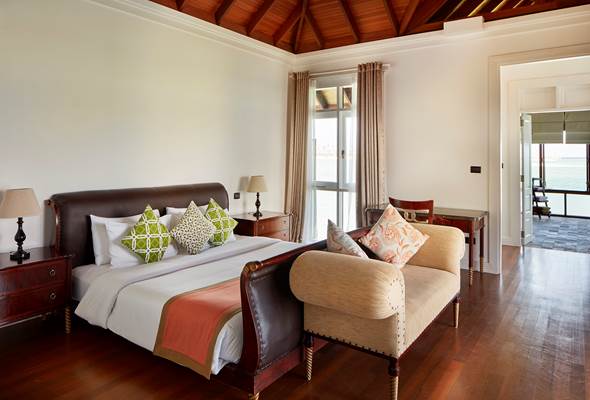 Sun Siyam Olhuveli Presidential Water Villa Bedroom