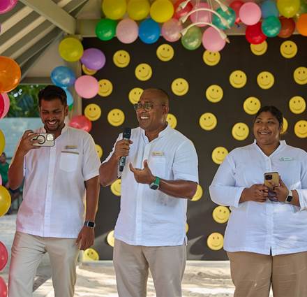 World Smile Day Celebration At Sun Siyam Olhuveli Maldives 3
